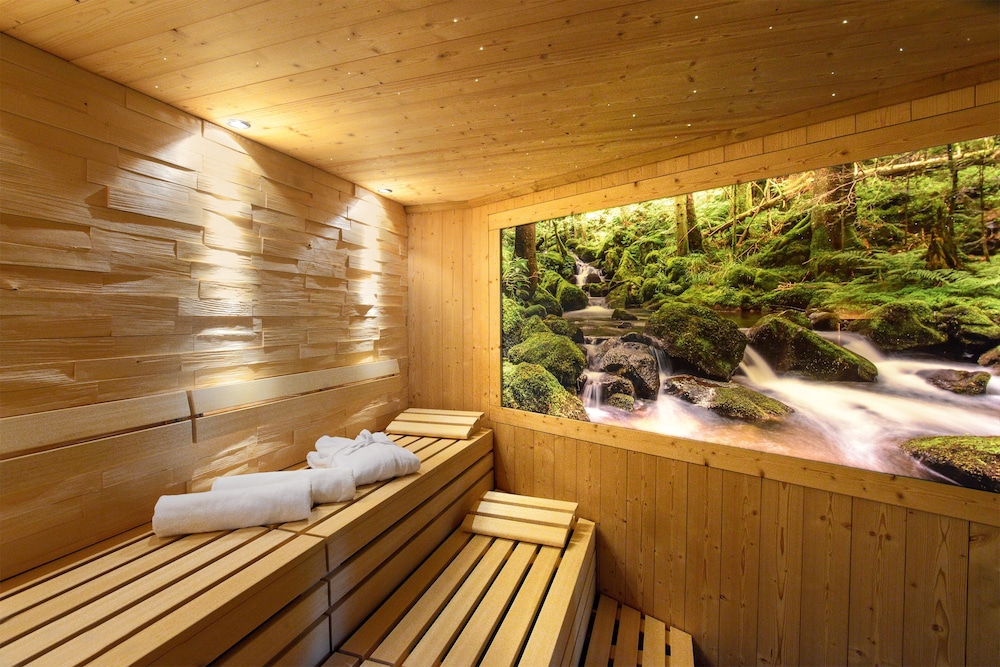 MD-HOTEL GRUENER WALD 22/48