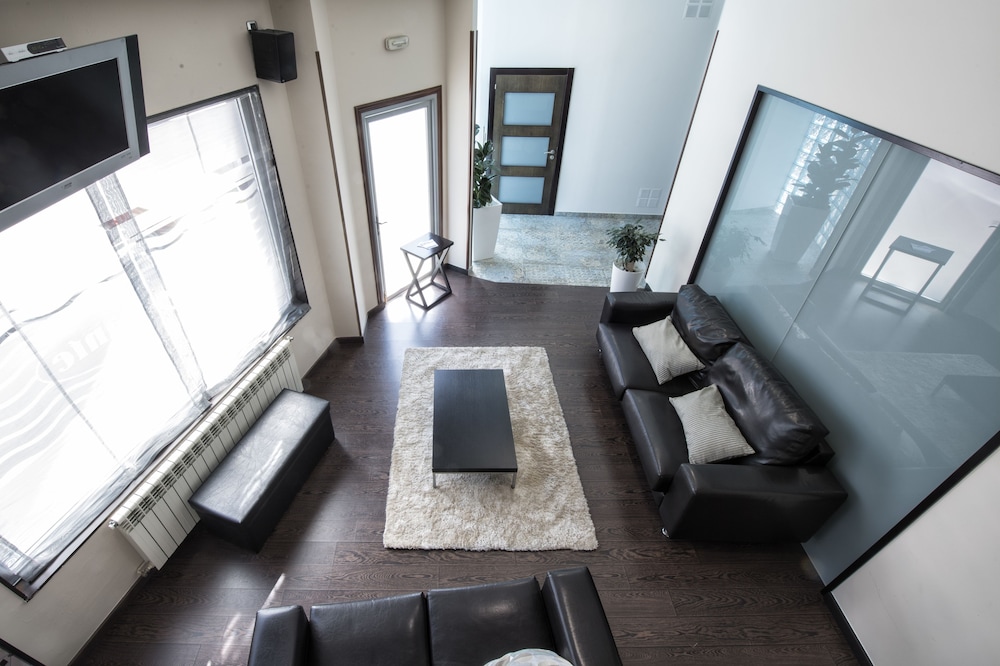 HOTEL OCA INSUA 25/46