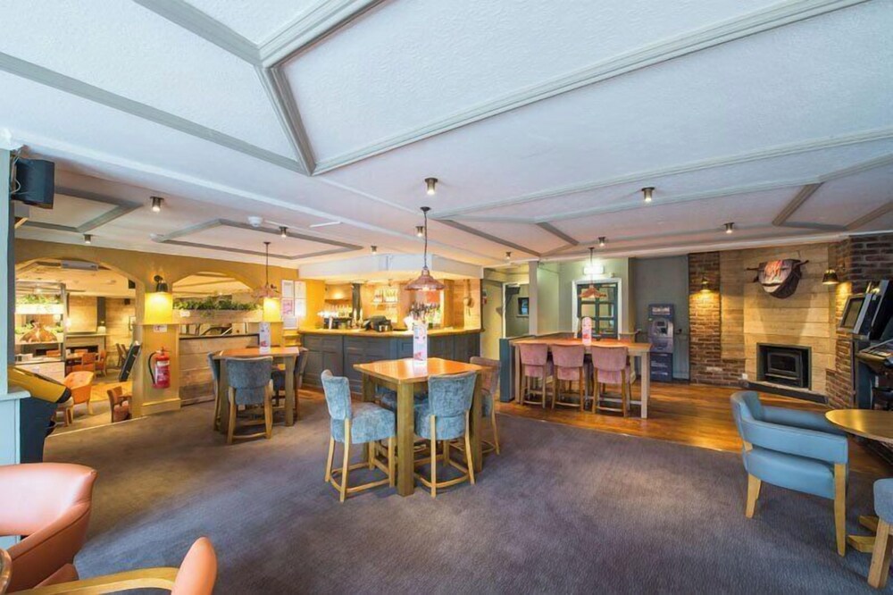 Premier Inn Cardiff West 33/60