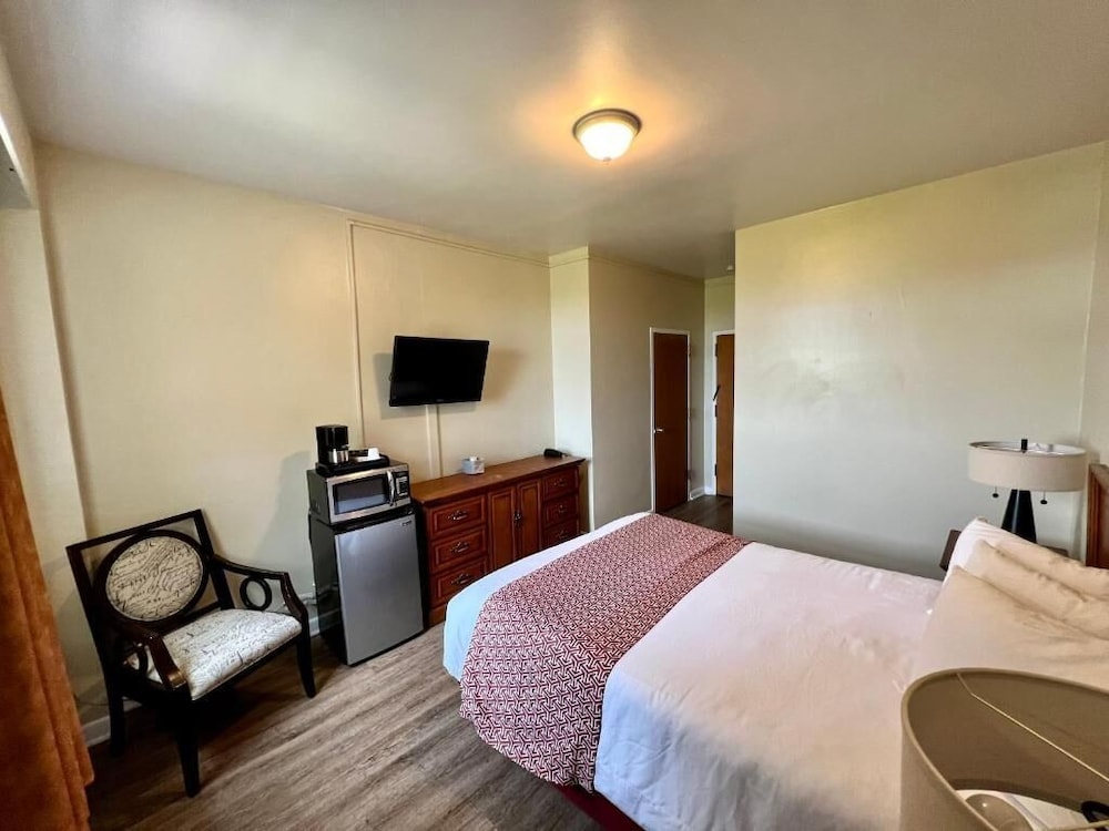 Lenox Hotel and Suites 9/15