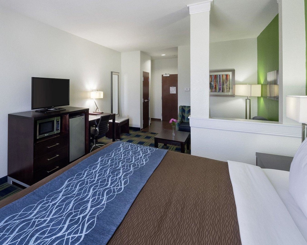 Comfort Inn & Suites Victoria North 16/46