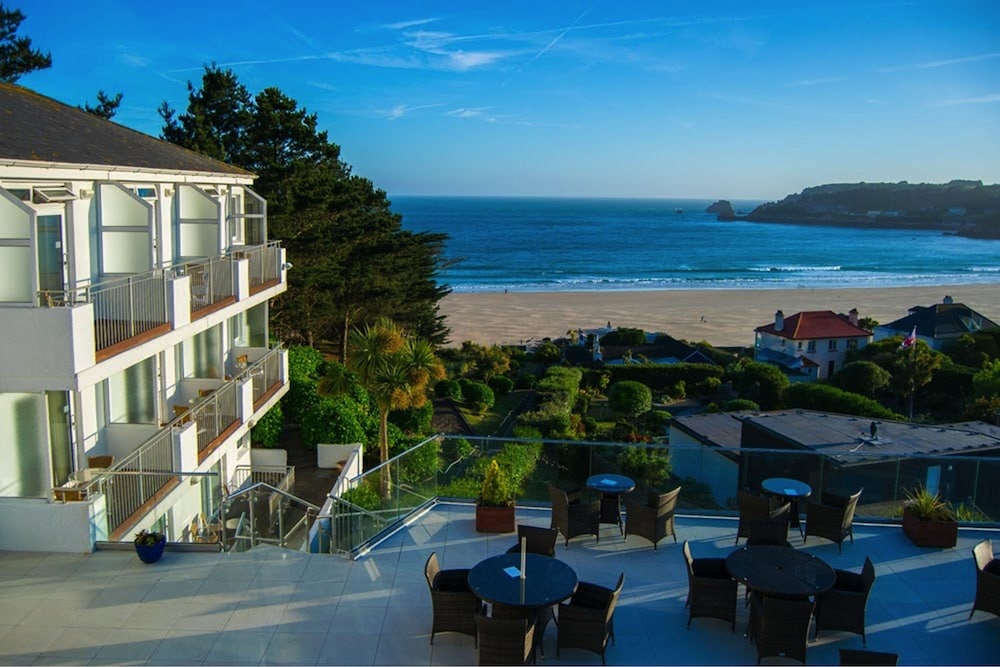 Biarritz Hotel 43/50