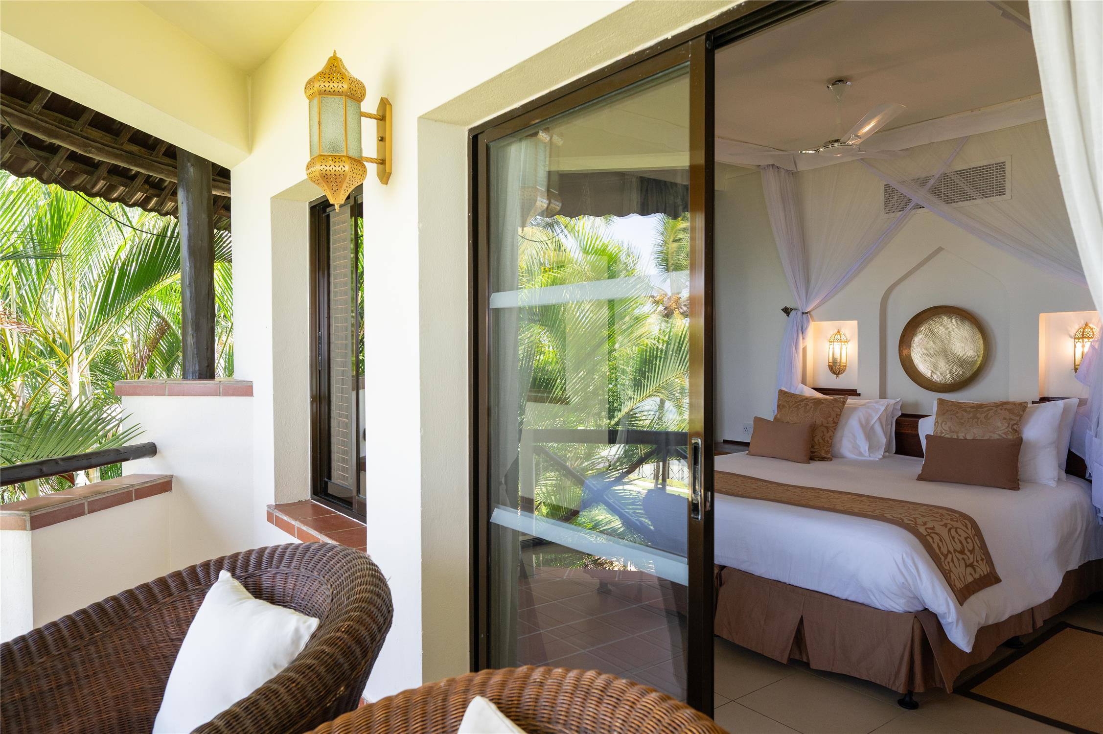 Sea Cliff Resort and Spa Hotel 19/80