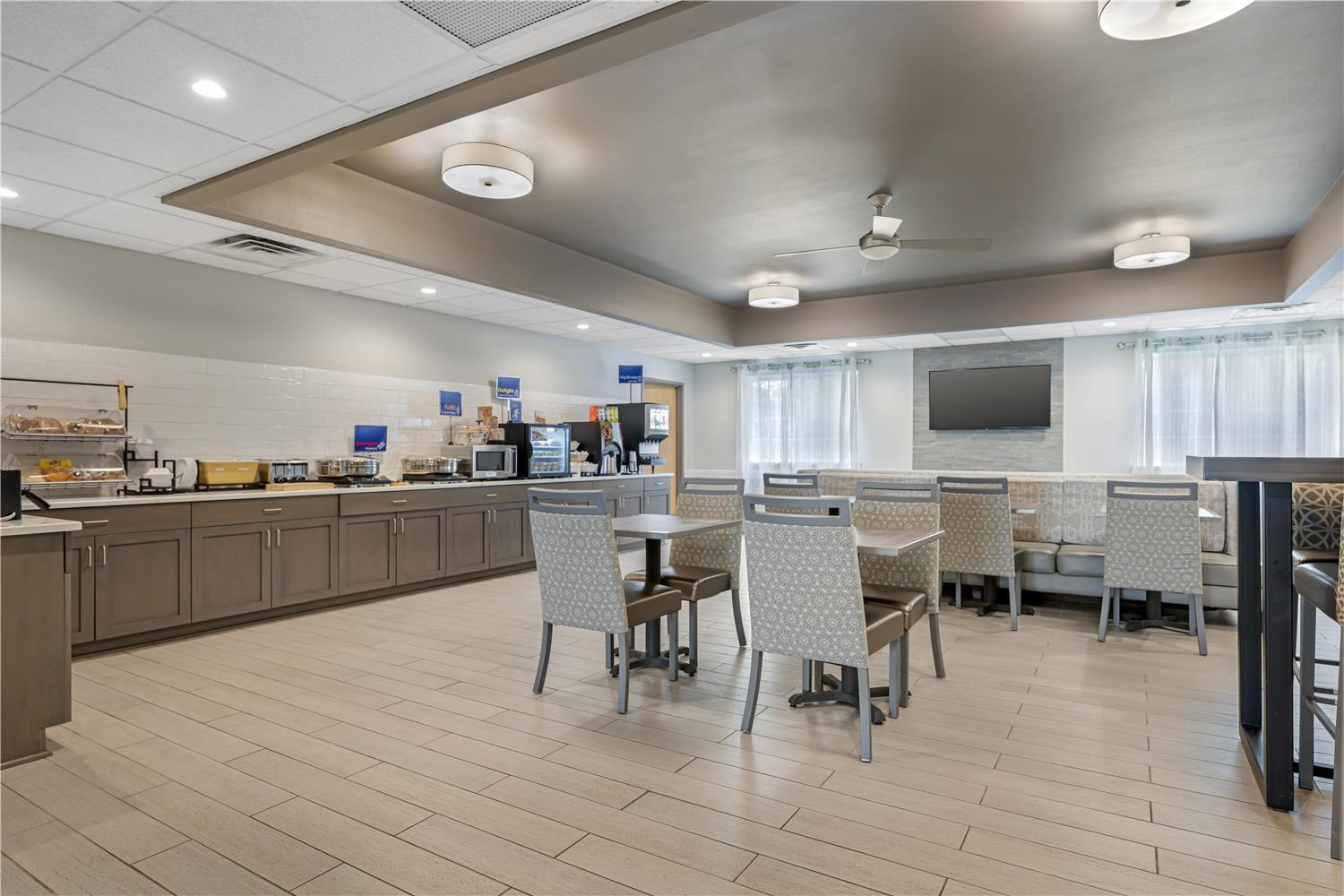 restaurant cafeteria
