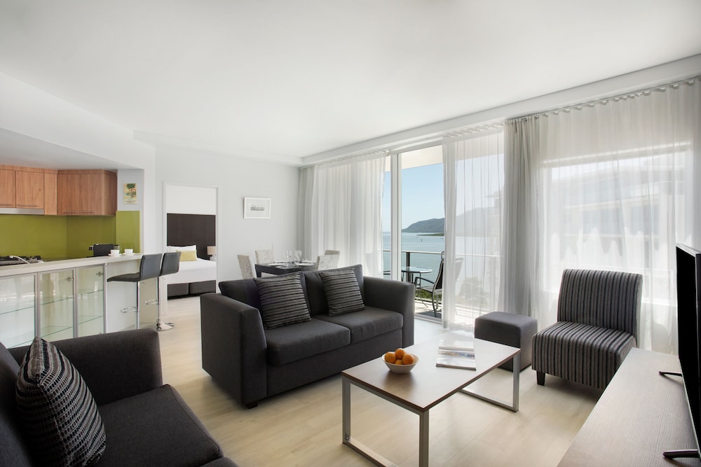 Mantra Trilogy Cairns 46/70