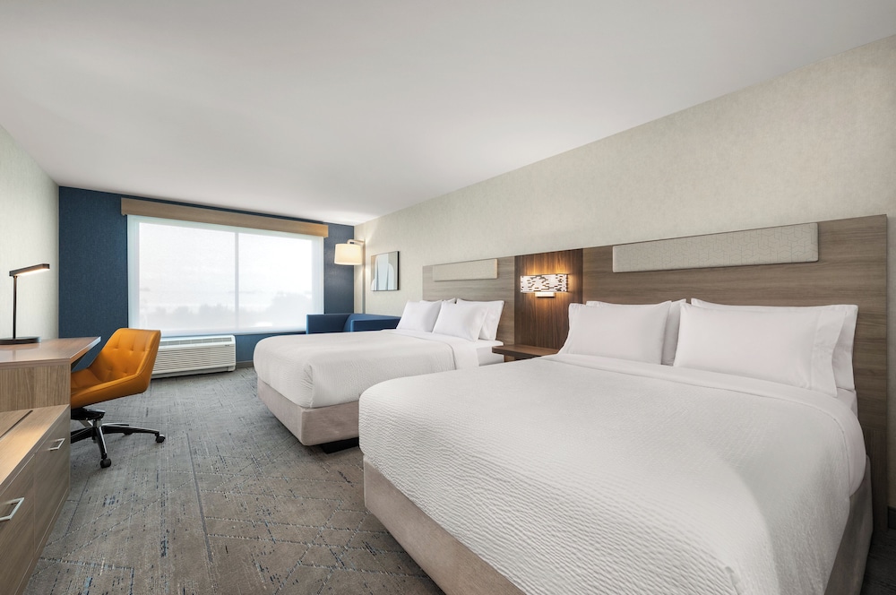 جناح بسريرين كوين لذوي الإعاقة، Holiday Inn Express & Suites Overland Park South 3/10