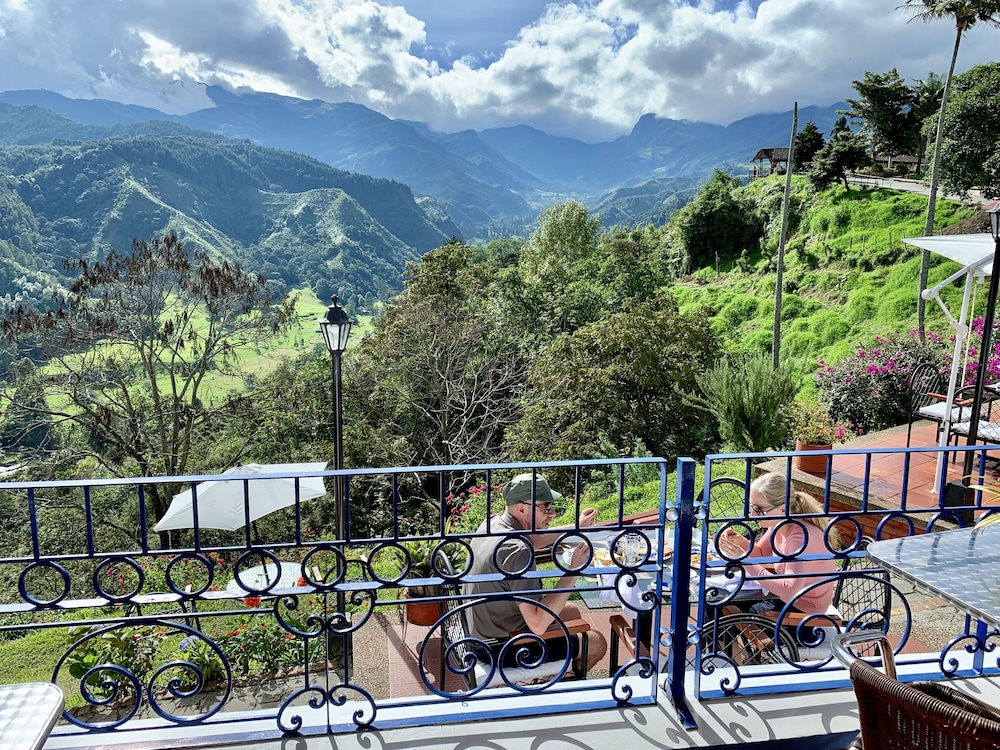 Hotel Mirador del Cocora 69/77
