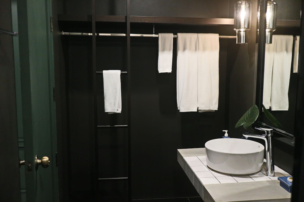 Hua Hin Habitat Hotel 44/49