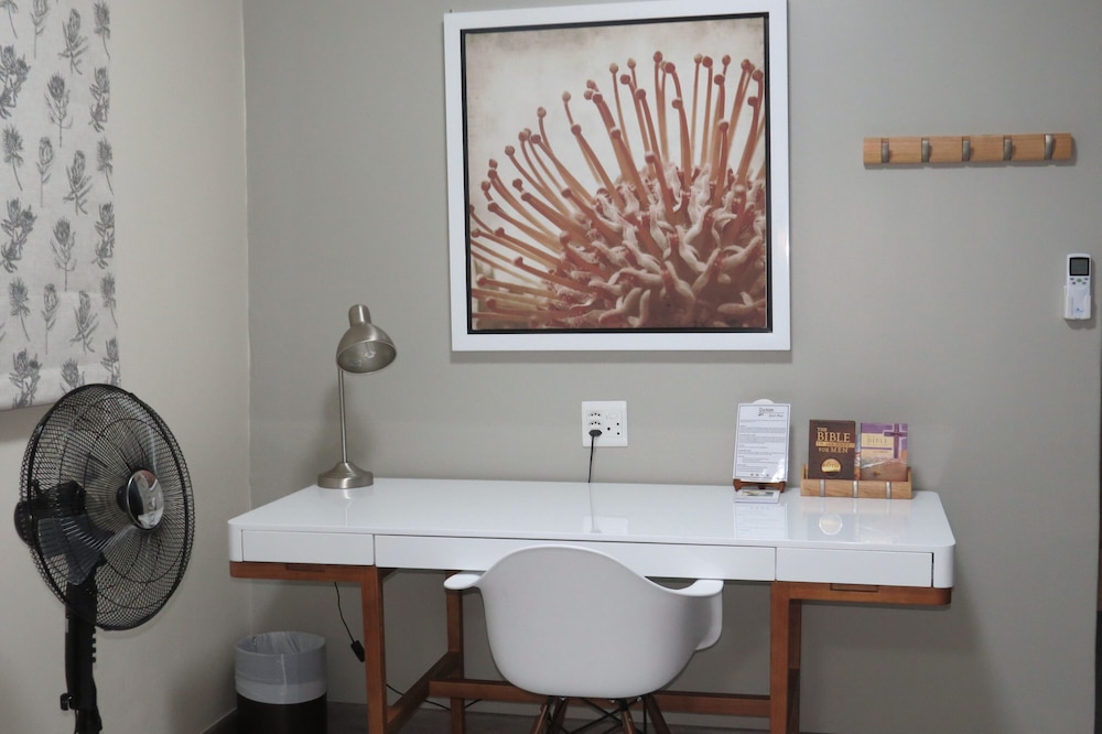 Dunton Guest House 5/50