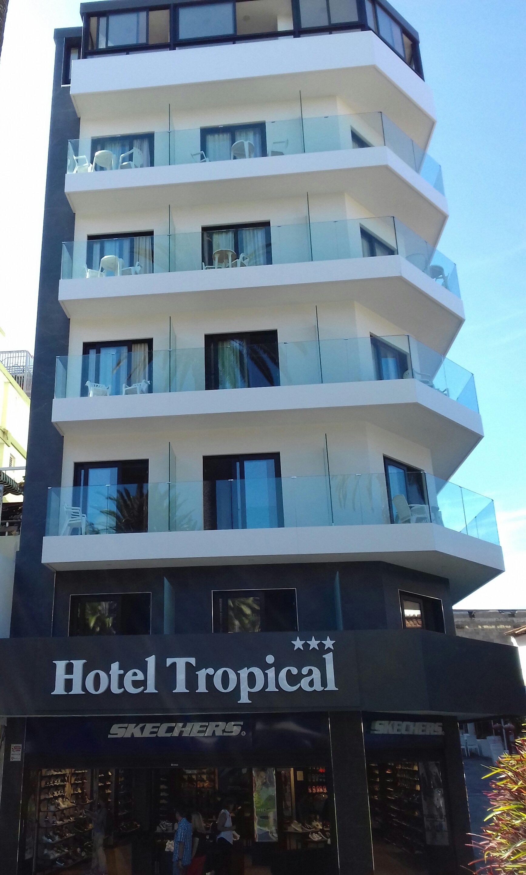 Hotel Tropical 5/56