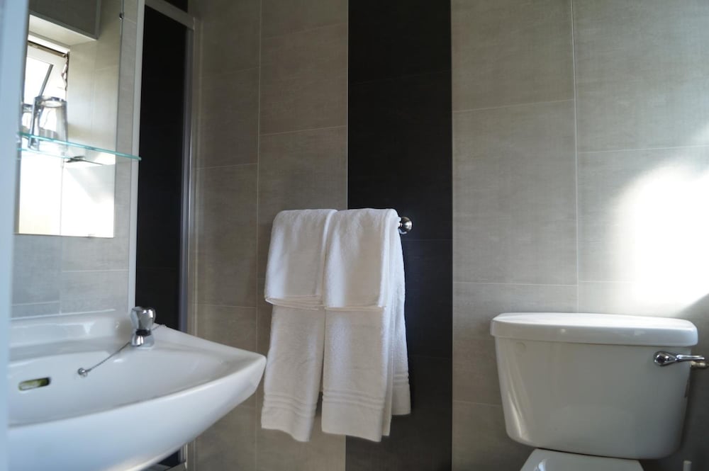 Ardrinane House B&B 46/48