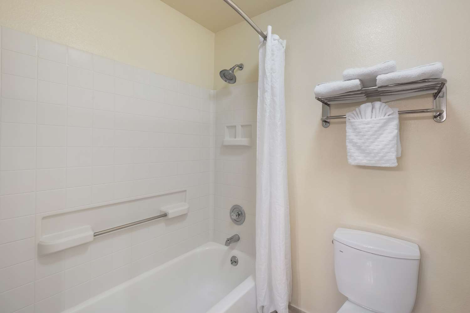 Best Western Plus Orchid Hotel & Suites 58/59