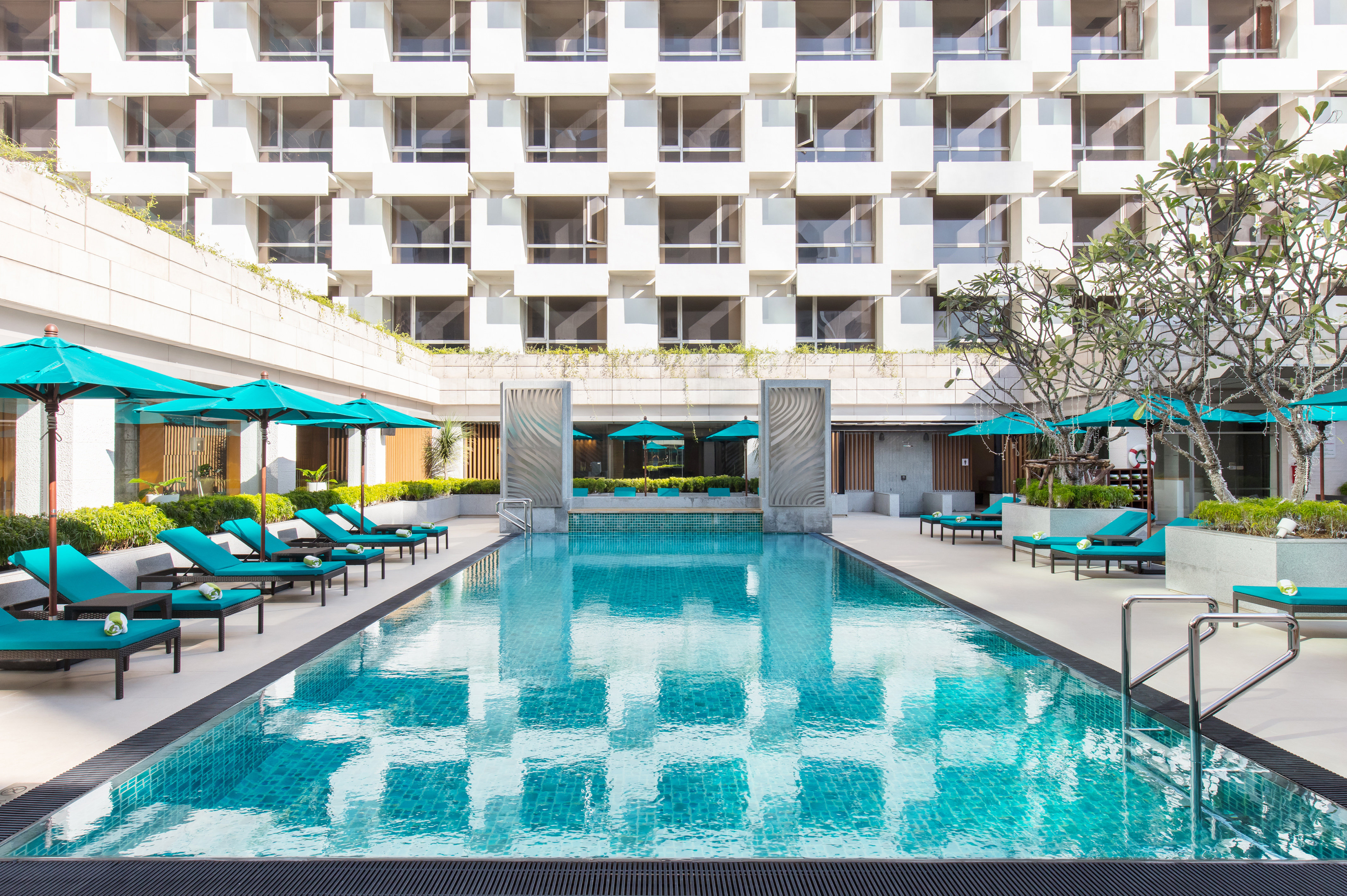 Holiday Inn Bangkok Hotel 2/76