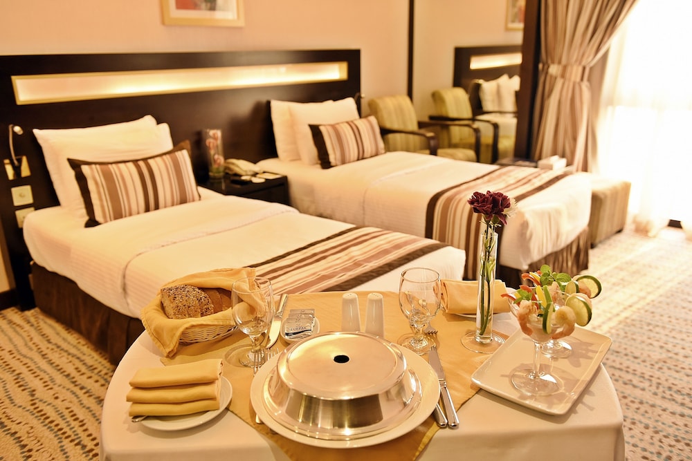 Golden Tulip Bahrain 61/78