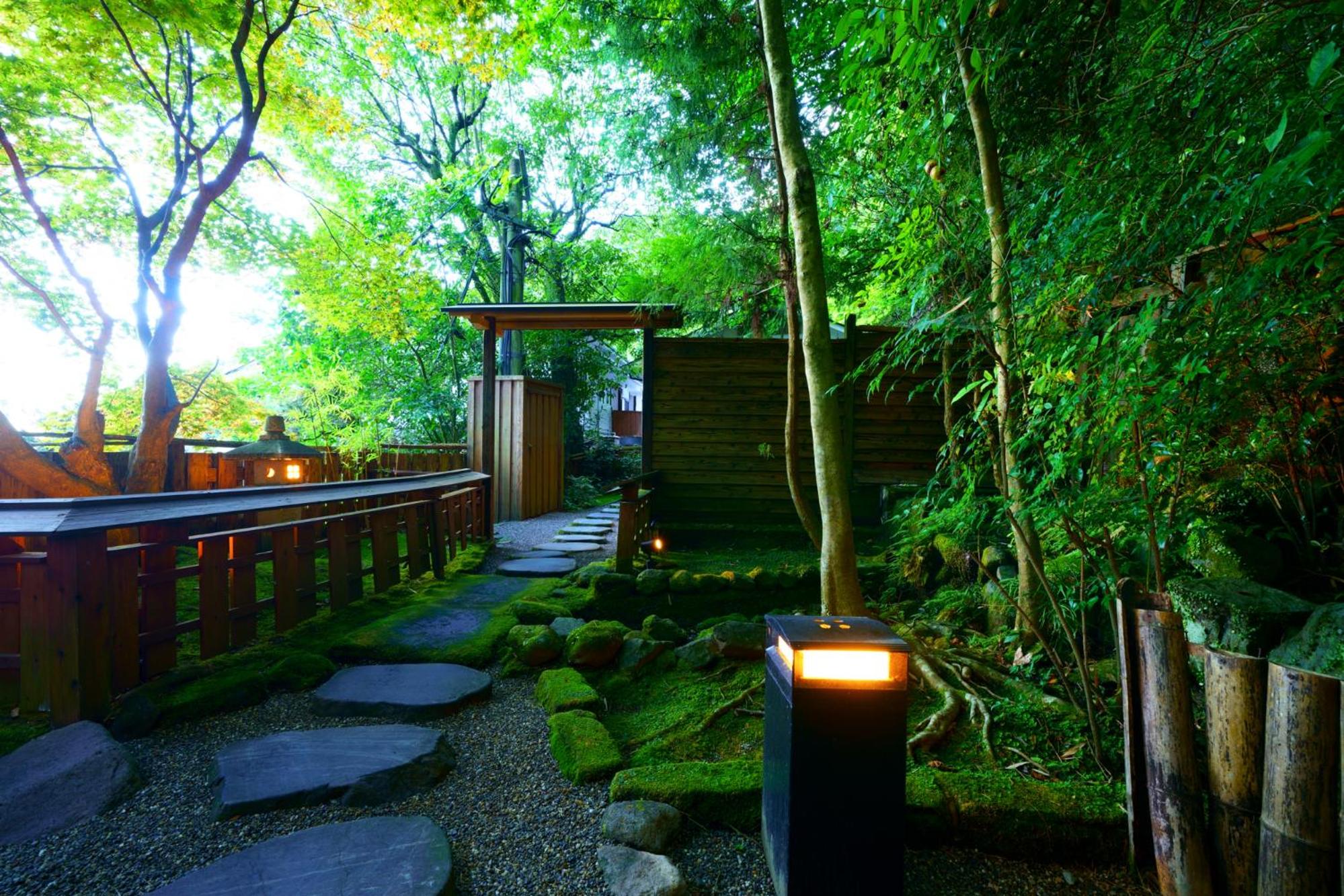 Beppu Showaen 44/44