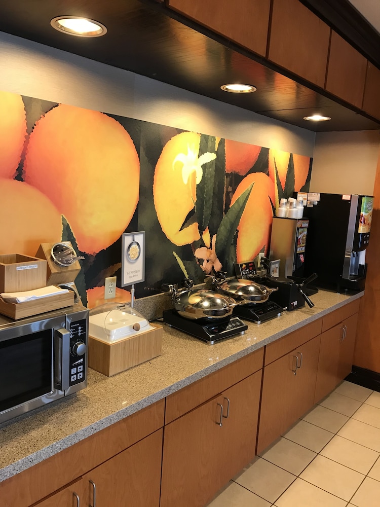 Fairfield Inn Suites Mcallen Airport 20/24