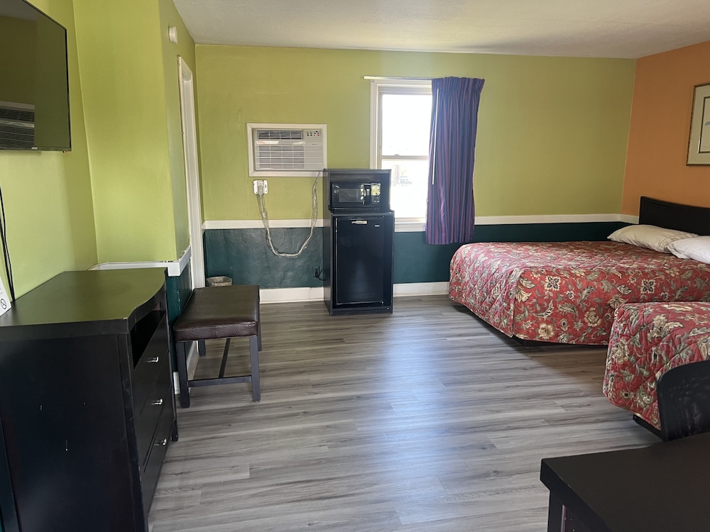 Royal Inn Motel 22/26