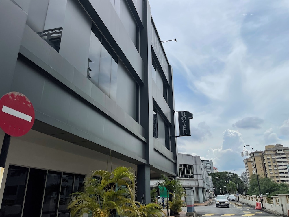 1 HOTEL KUCHAI LAMA 5/49