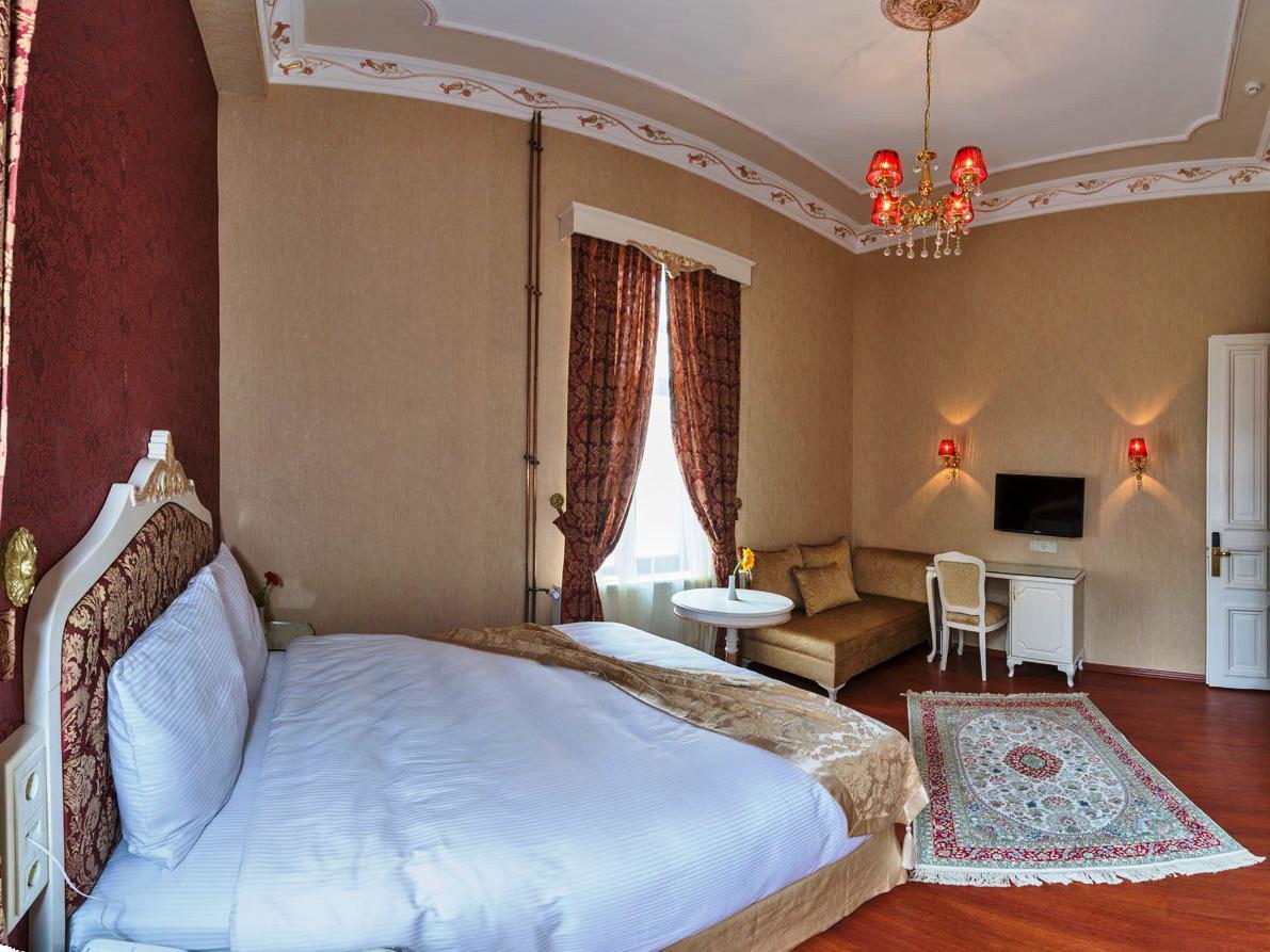 Room at Enderun Hotel Istanbul, ISTANBUL
