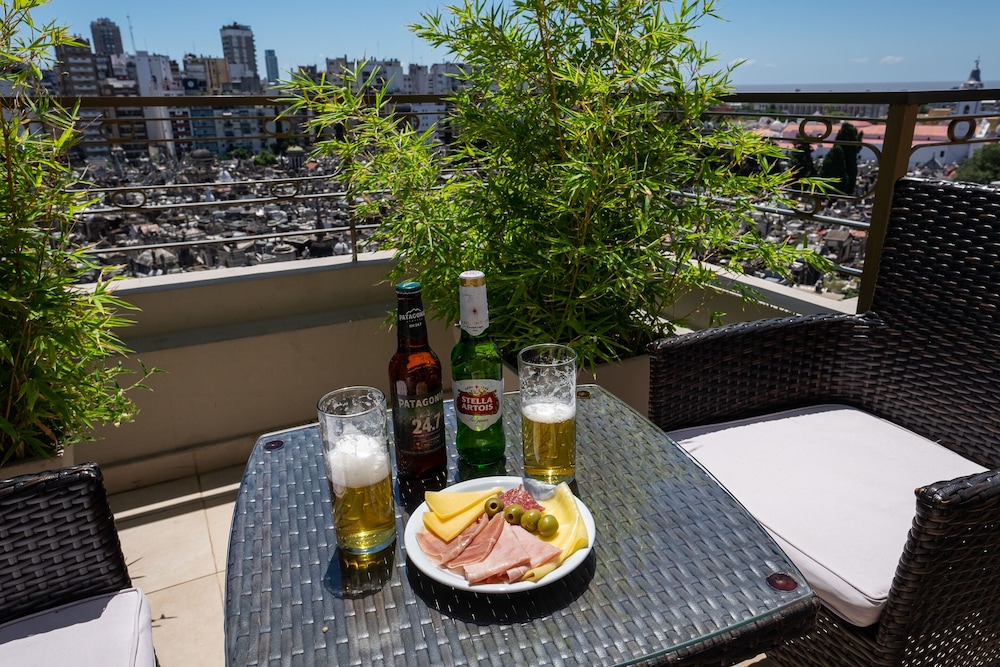 Urban Suites Recoleta Boutique Hotel 57/77