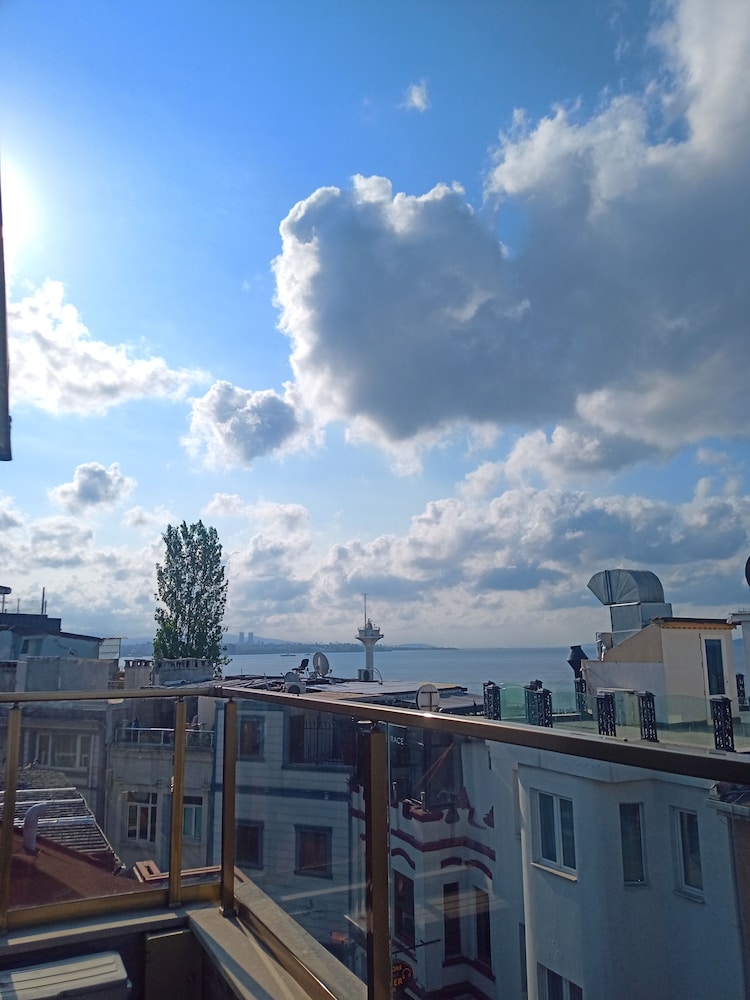 Maritime Hotel Istanbul 72/77