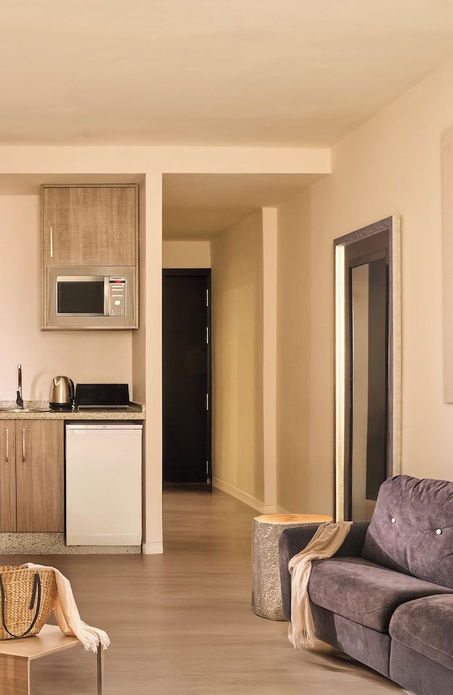 Ona Marbella Inn 23/40