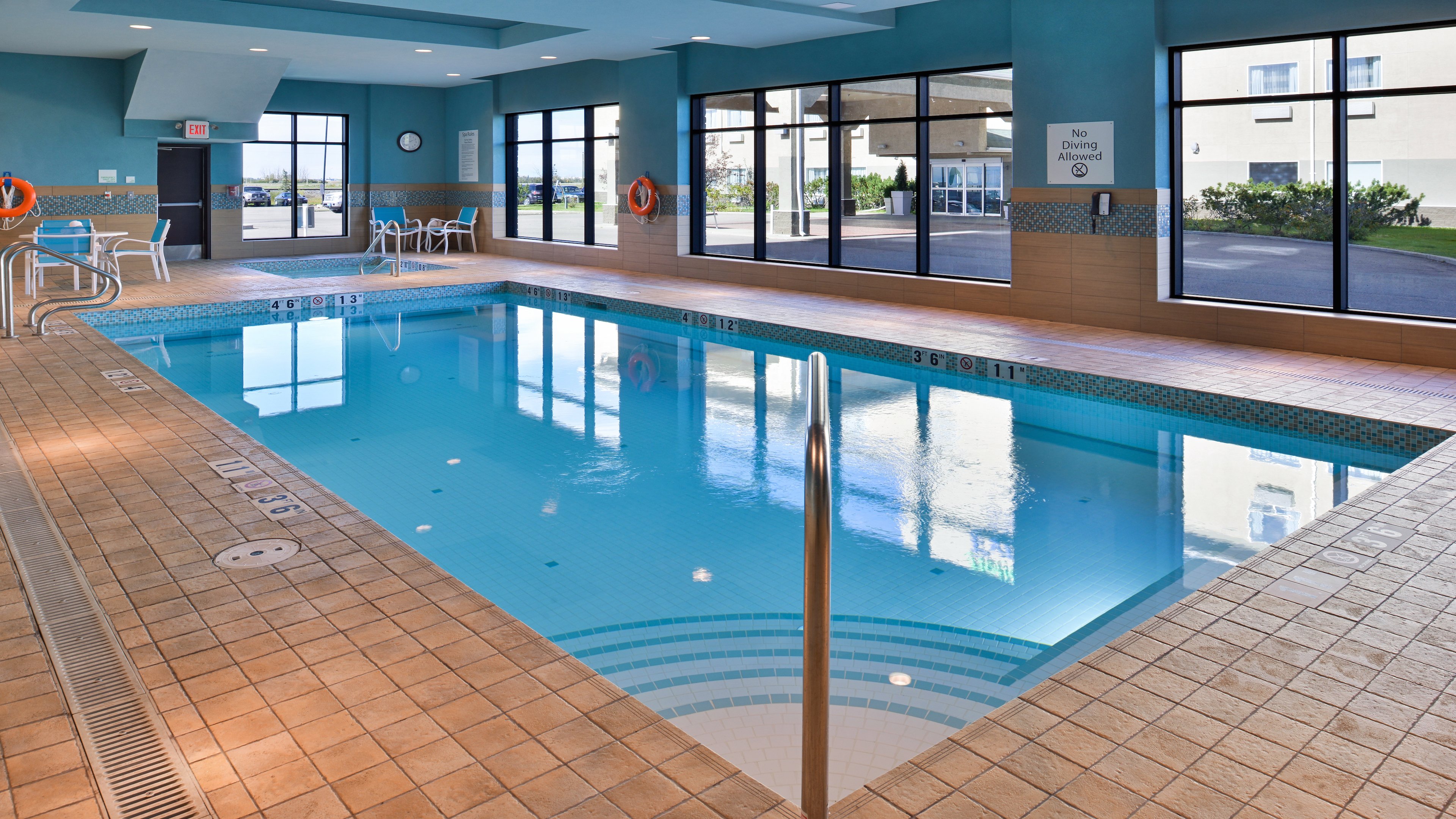 Holiday Inn Hotel And Suites Edmonton Airport Conference Centre 7/70
