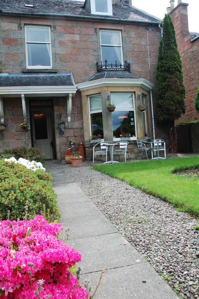 Talisker Guest House 1/44