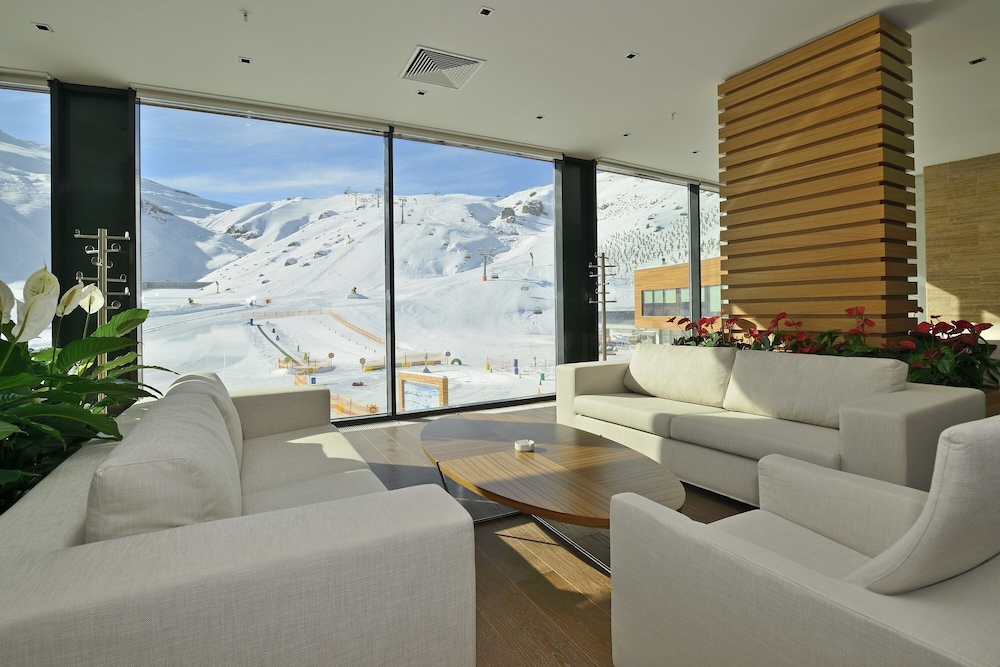 ZIRVE HOTEL 42/76
