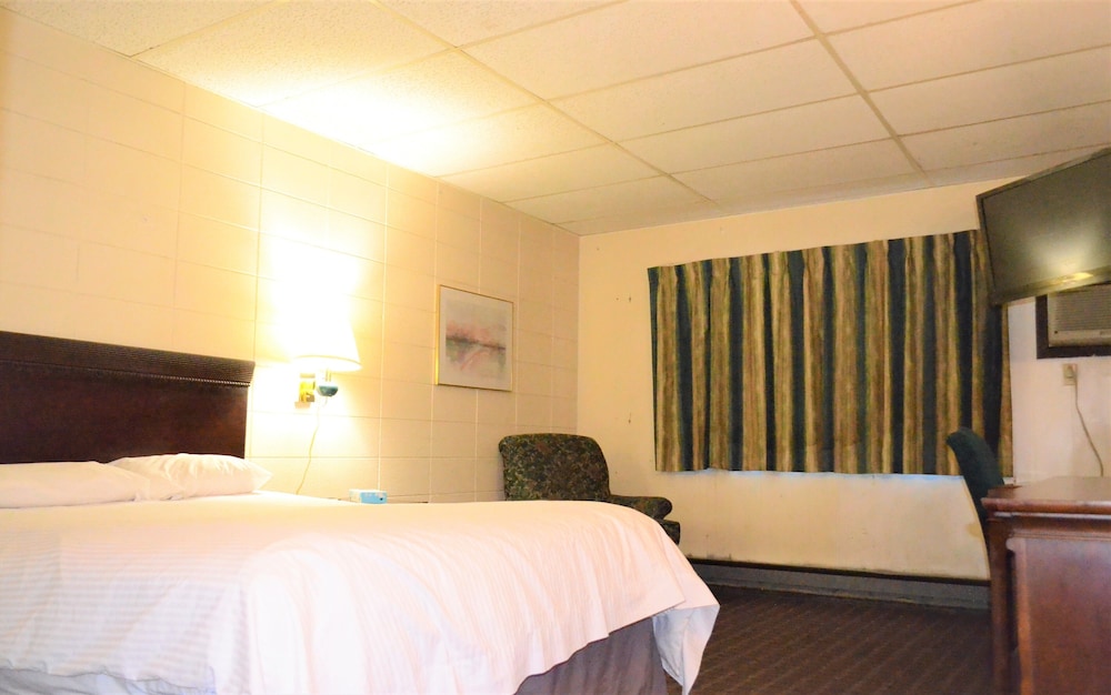 Grand Inn Fargo 11/32