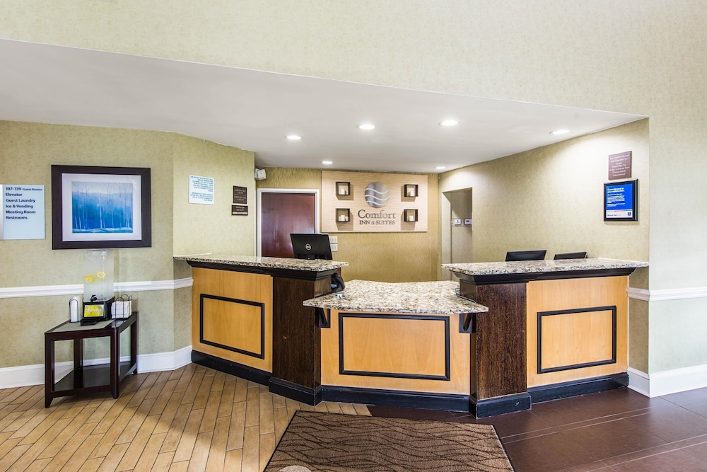 Comfort Inn & Suites Greenwood Near University 9/66