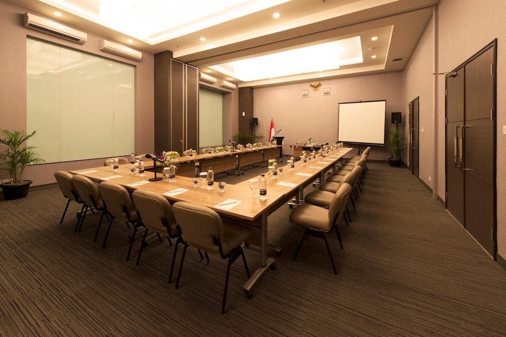 Pranaya Boutique Hotel 45/47