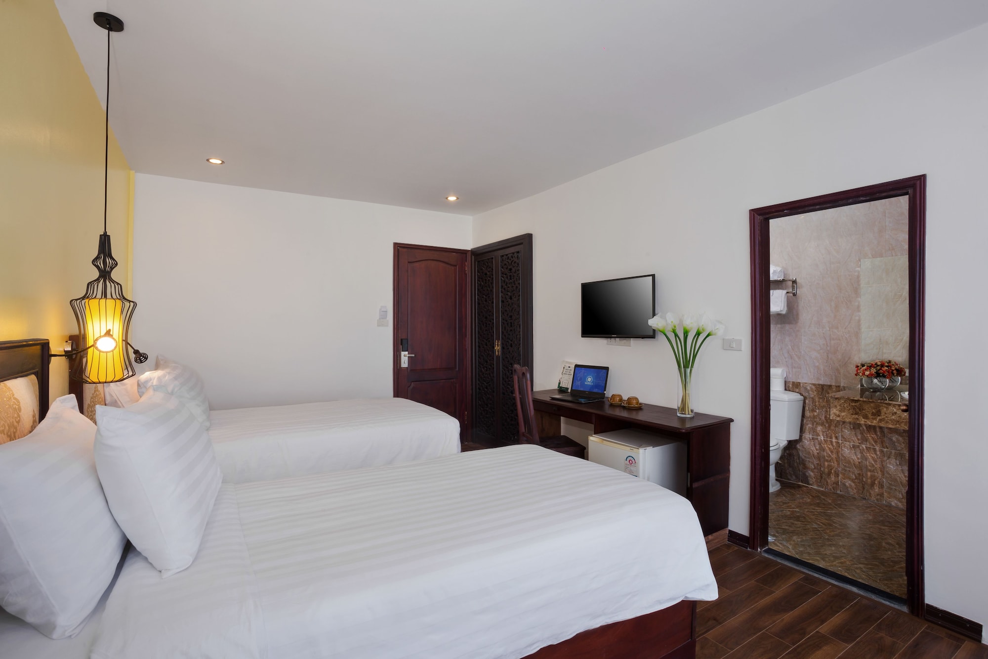 SUPERIOR, TWIN BEDS