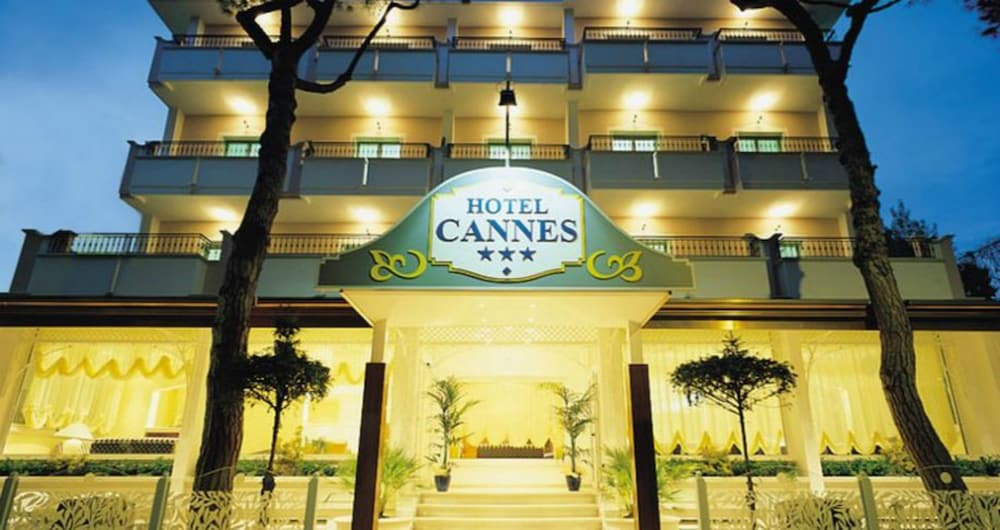 HOTEL CANNES 写真1