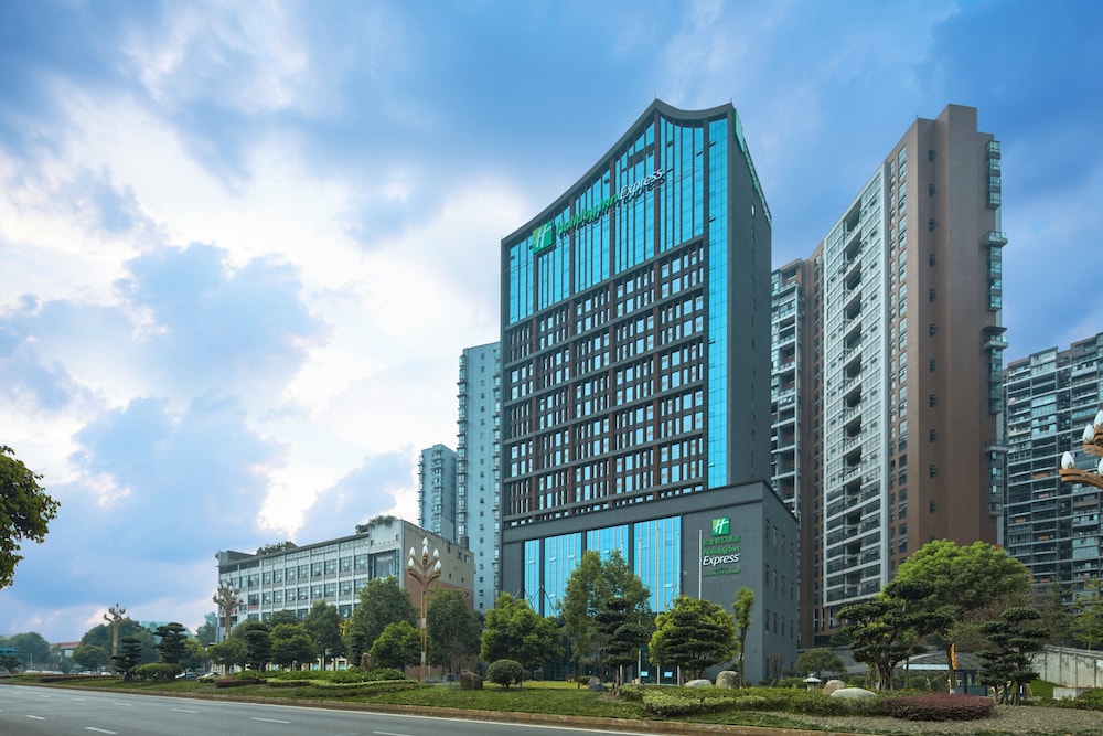 HOLIDAY INN EXPRESS LESHAN CITY SQUARE 1/43
