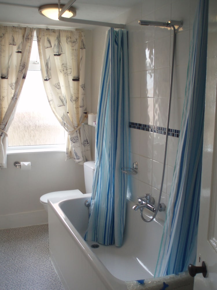 The Langtons Guest House 25/50