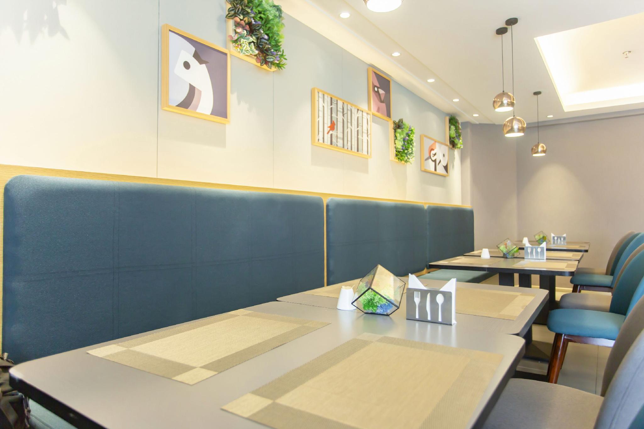 Homeinn Selected (Heihe Central Street Pedestrian Street) 22/29