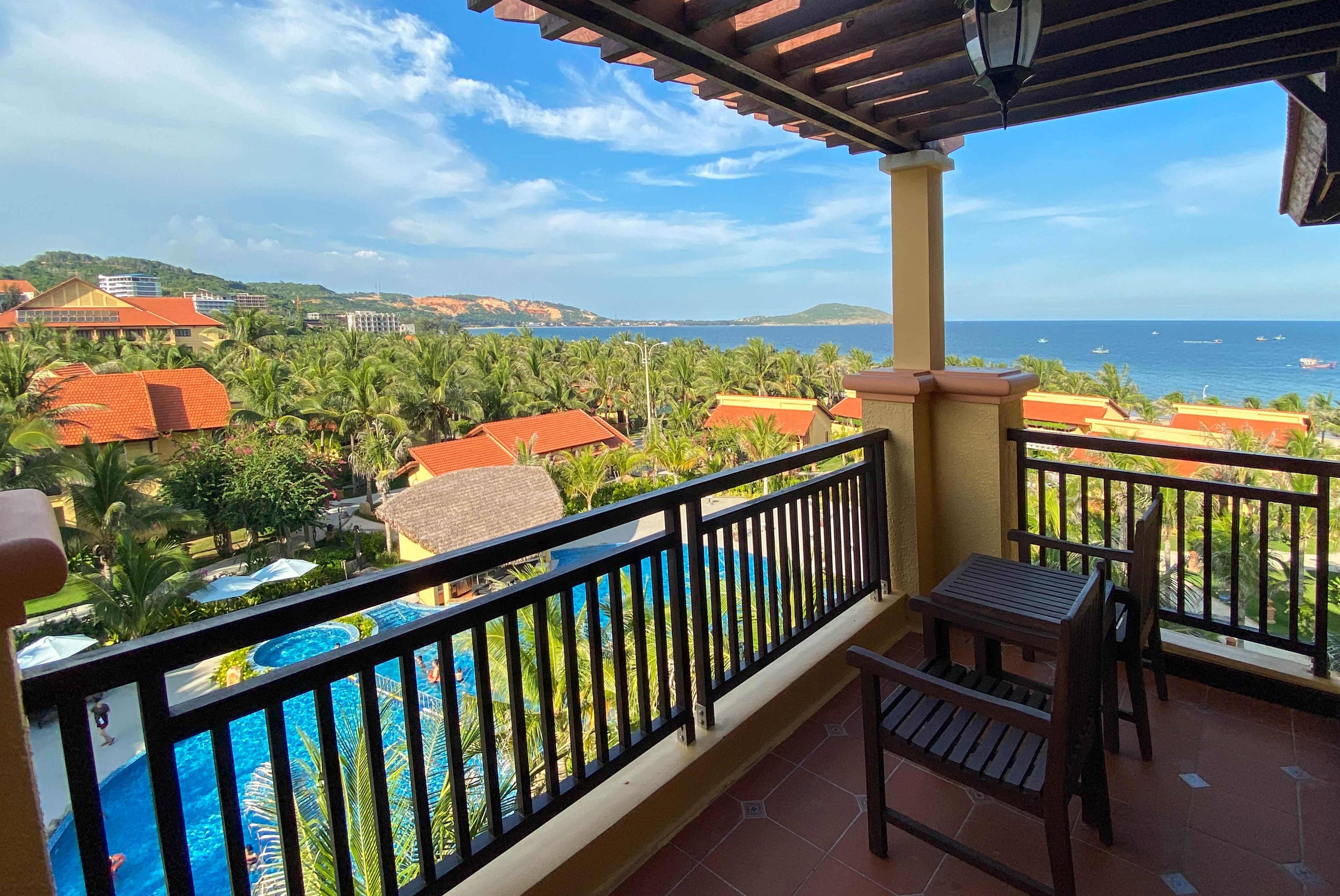 Pandanus Resort 8/140