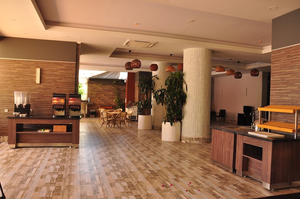 Vega Green Apart Hotel 12/42