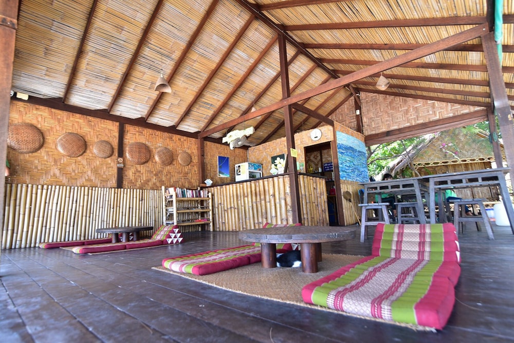 Green View Beach Resort 53/73