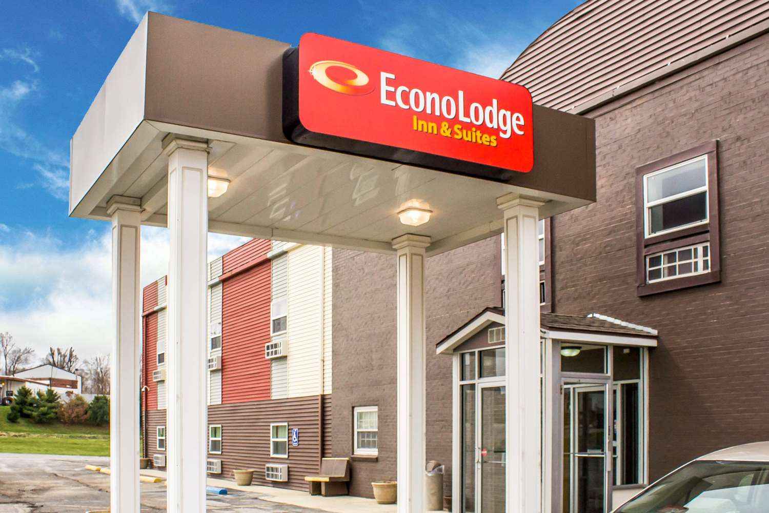 Econo Lodge Inn & Suites Walnut 2/30