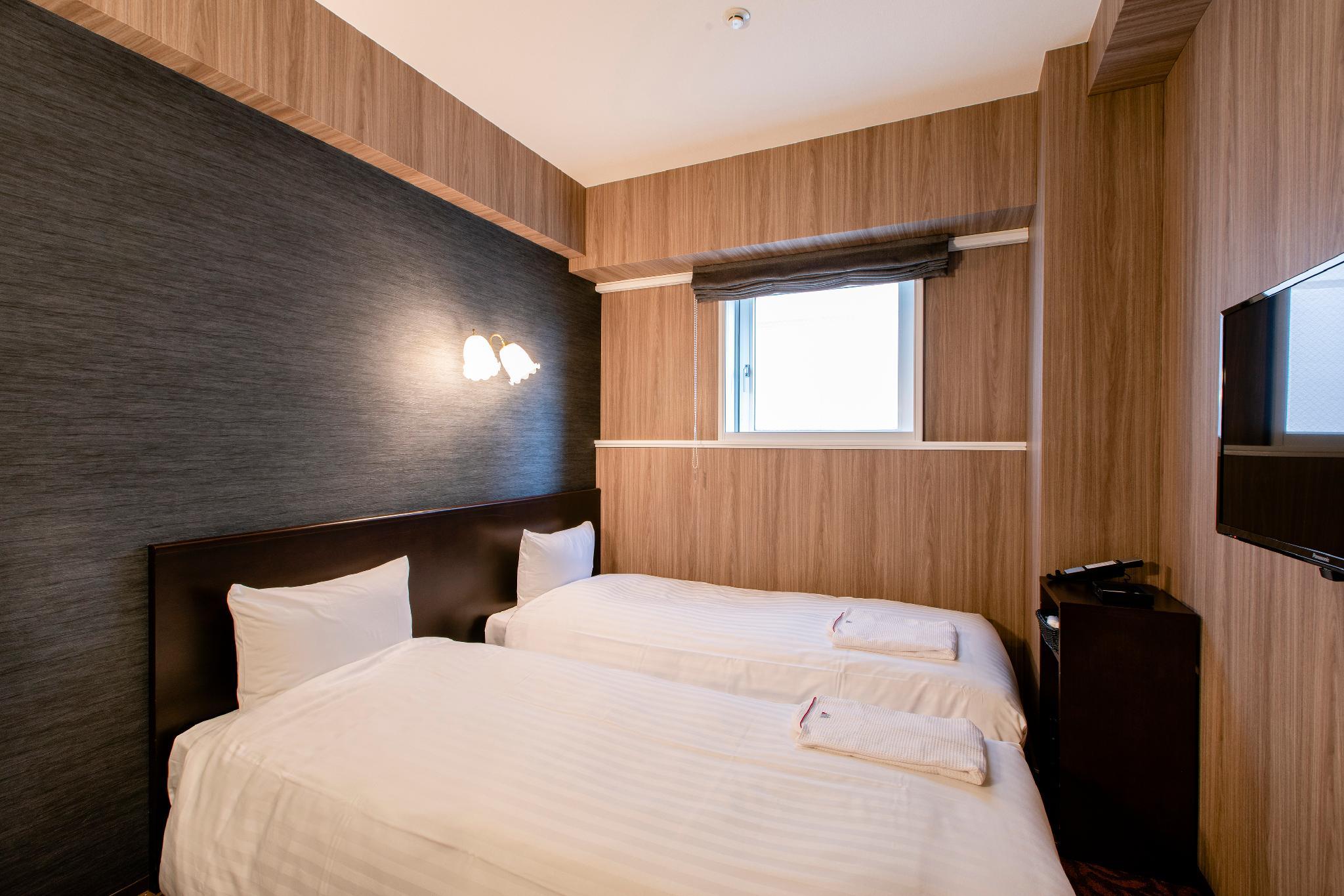 CASUAL, TWIN BEDS