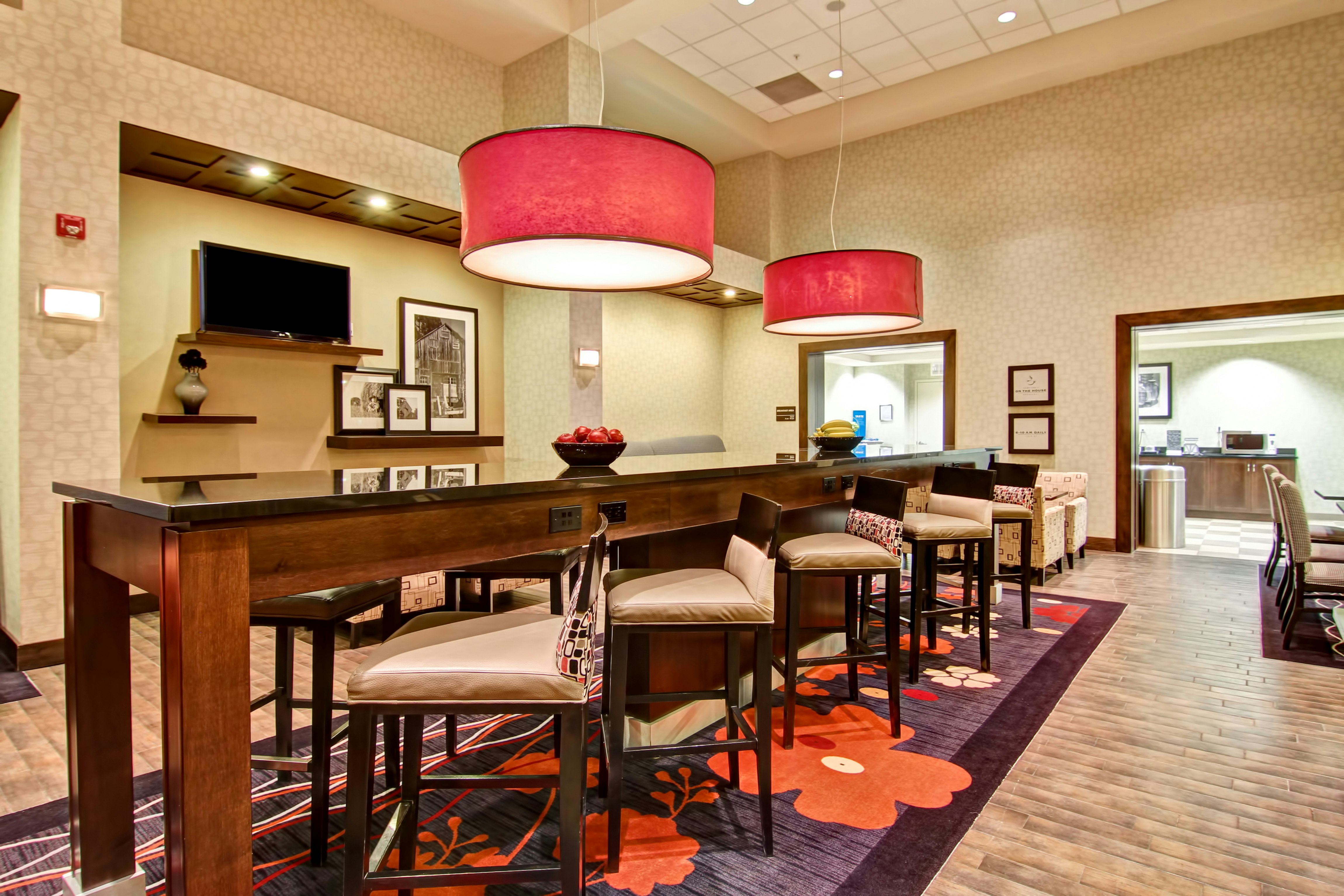 Hampton Inn Suites By Hilton Red Deer 28/38