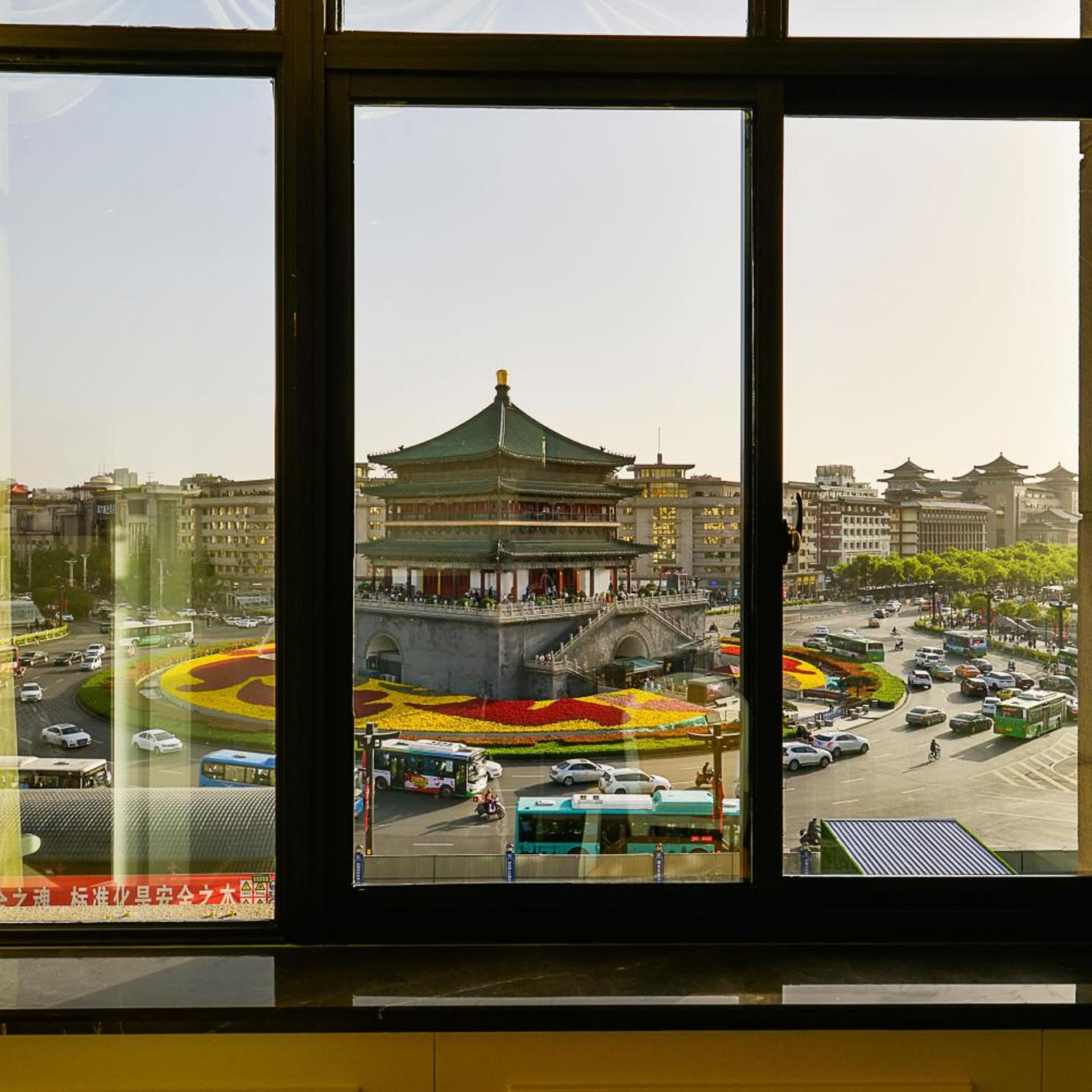 Center Hotel Xian Bell Tower 47/50