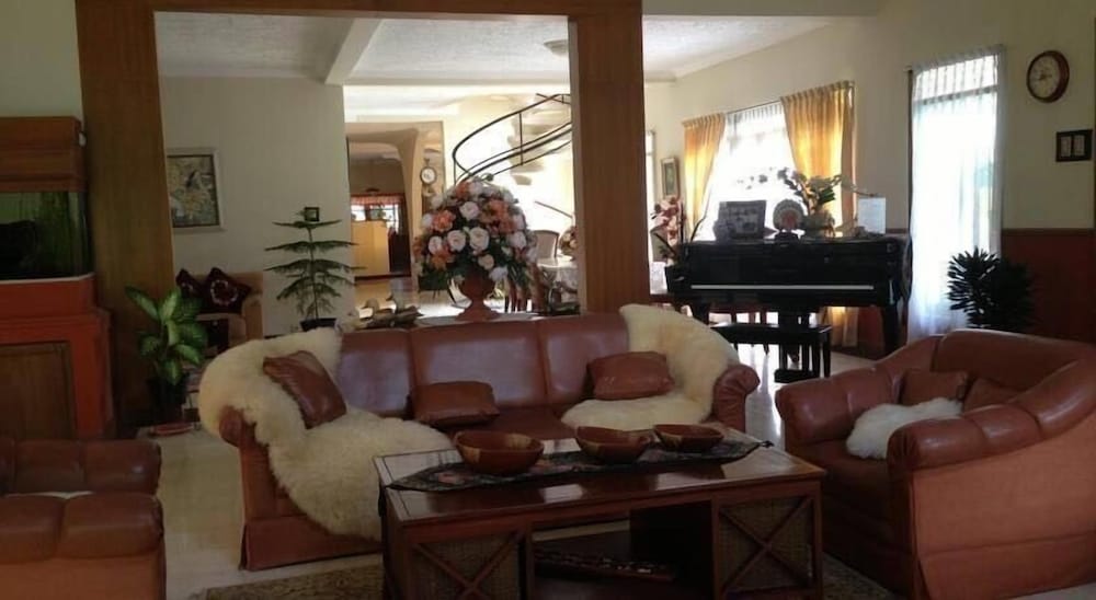 The Garden Family Guest House 42/50