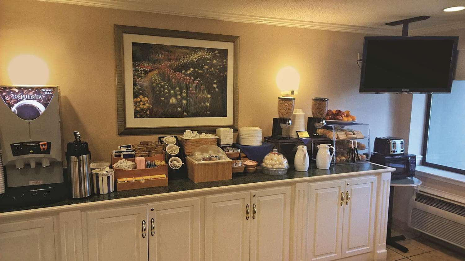 La Quinta Inn Detroit-Canton 24/29