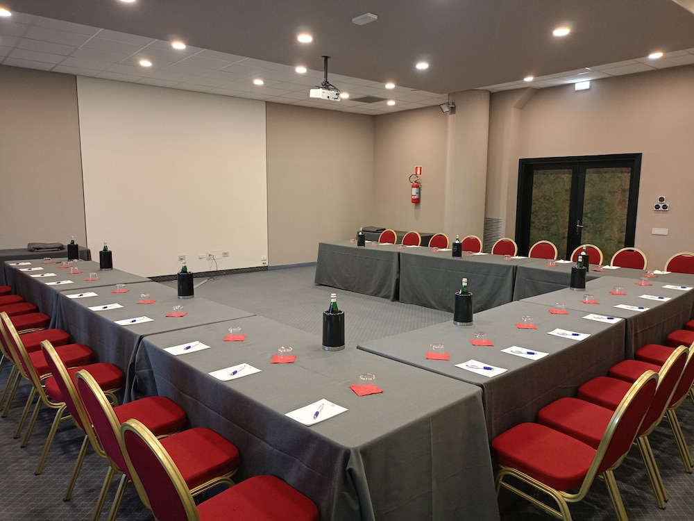 Hotel Saccardi Spa 36/48