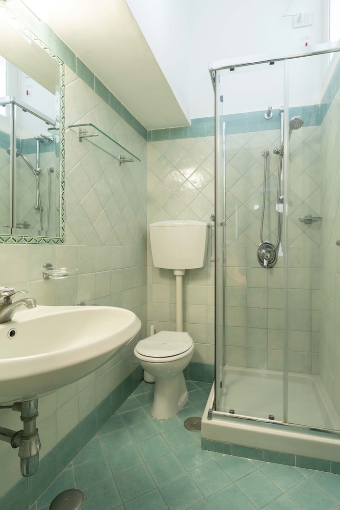 Albergo La Prora 41/43