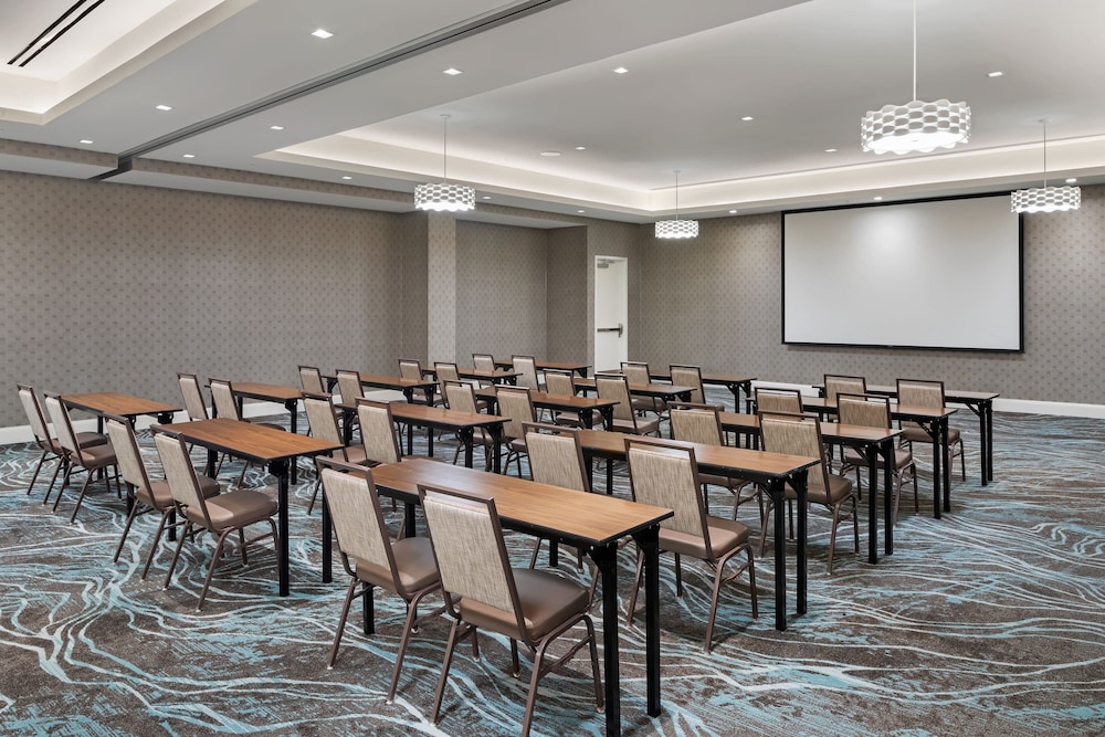 Courtyard by Marriott Marina del Rey 24/35
