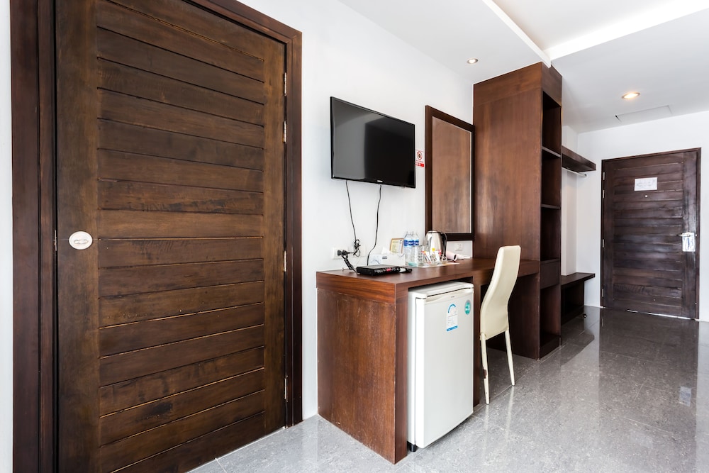 77 Bangla Hotel 6/35